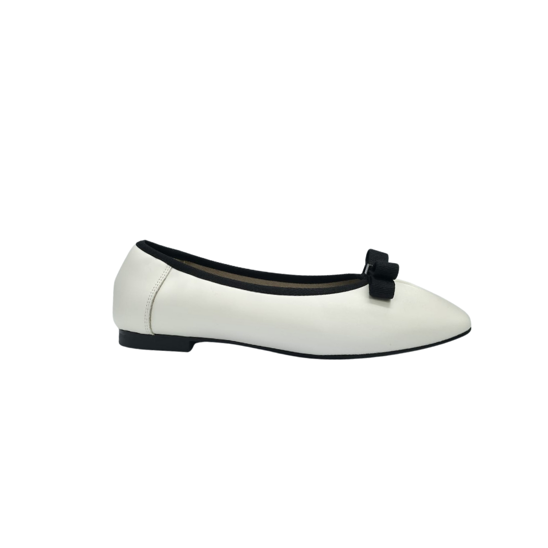 Korean white girl flat shoes