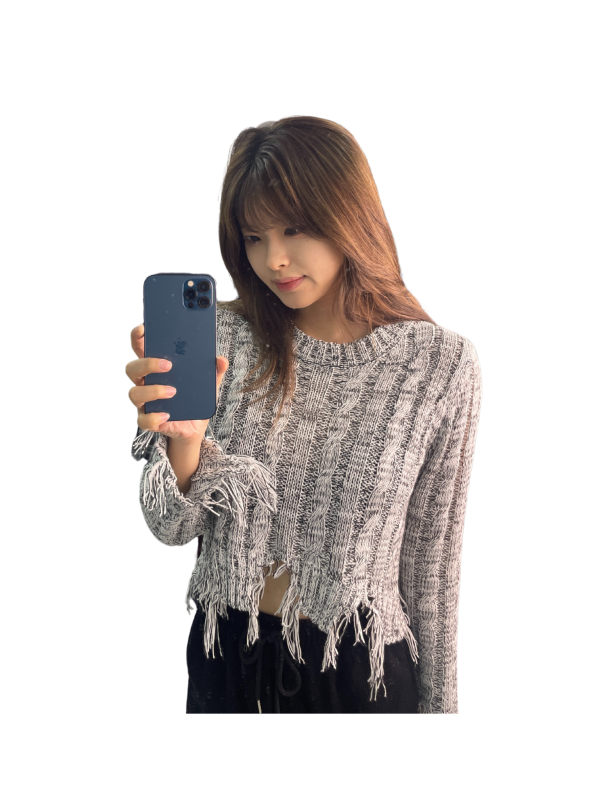 Chic Grey-White Frayed Knit Sweater - Casual Street Style