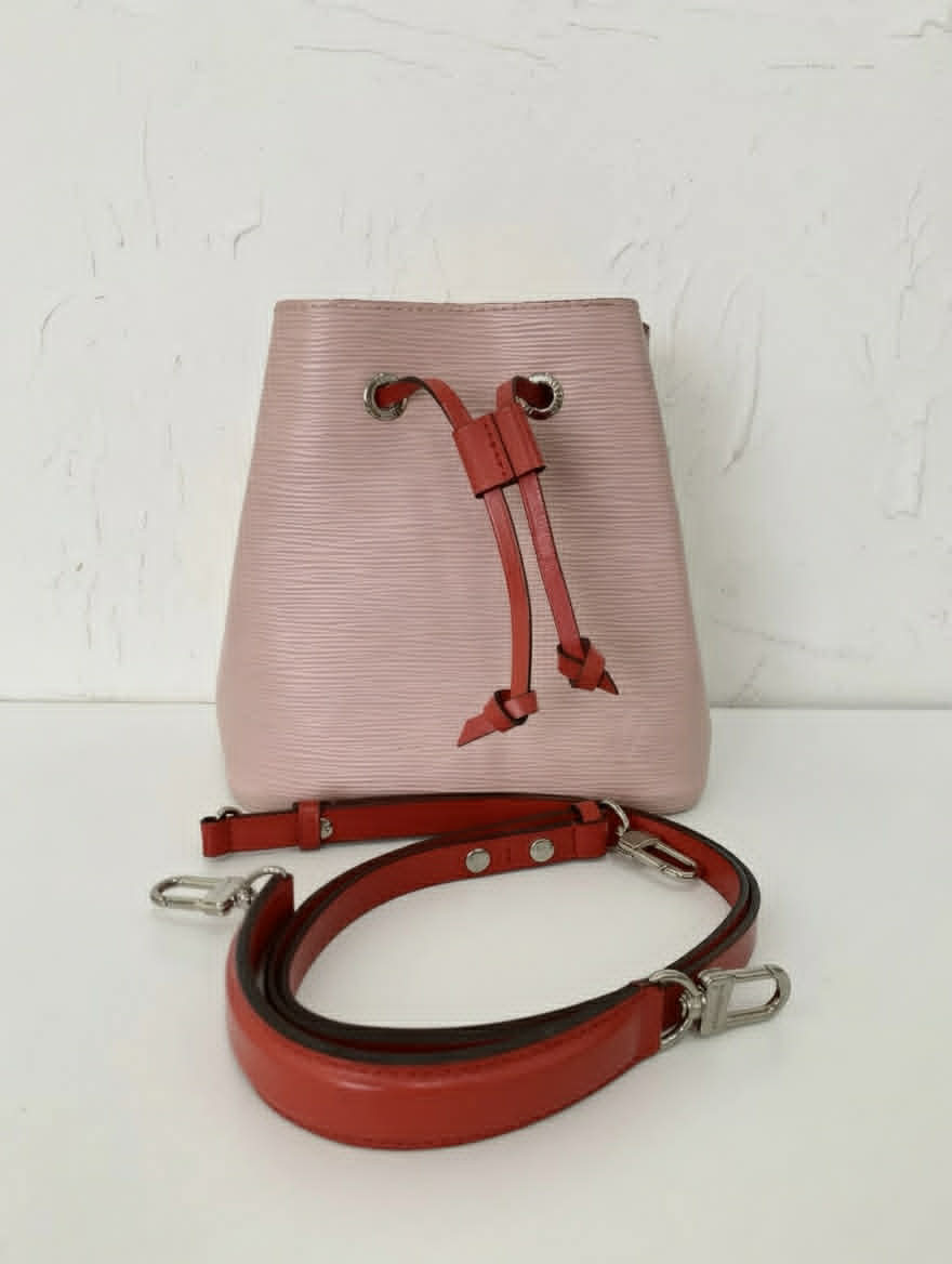 Louis Vuitton Noé Bucket Bag in Pink Epi Leather