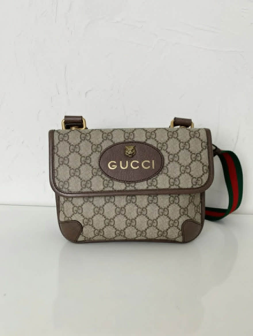 Gucci GG Supreme Shoulder Bag